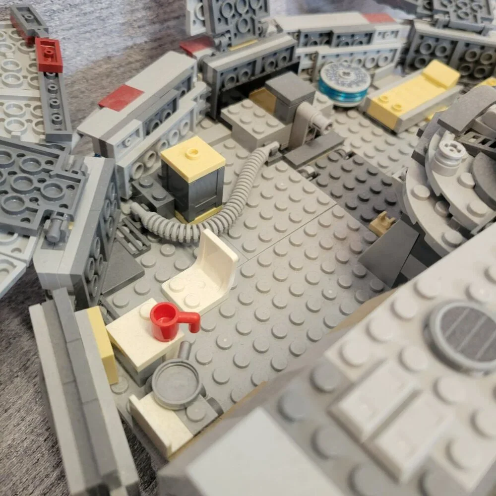 Lego Star Wars Millennium Falcon 75257
